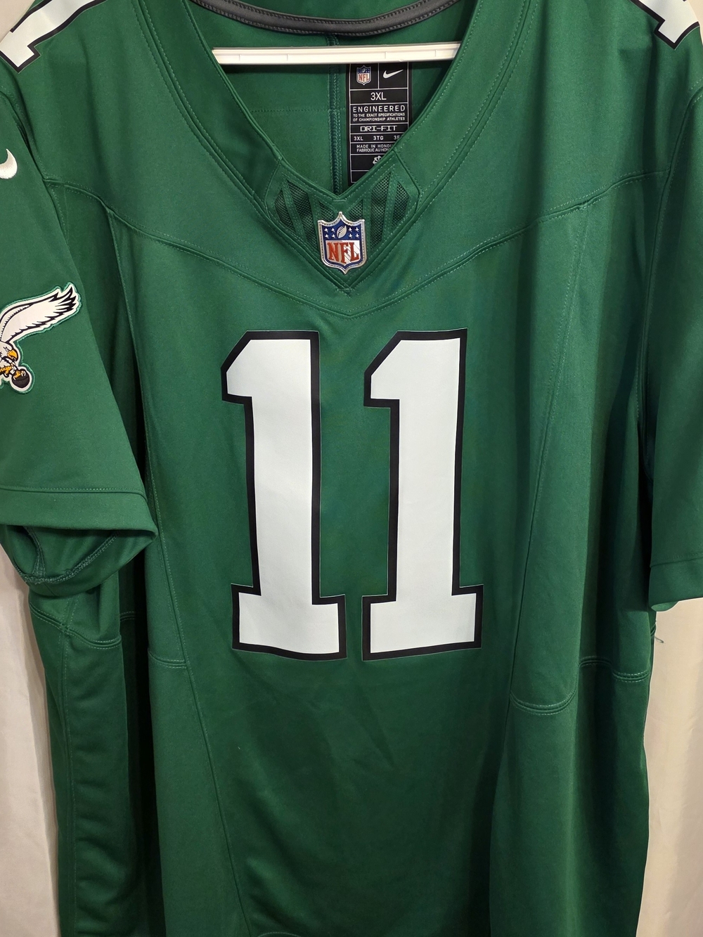 Official 2023 Nike Kelly green AJ Brown Jersey before he made captain. 3XL, mint